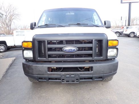 Used 2011 Ford E-250 and Econoline 250 w/ PWR Group image 2