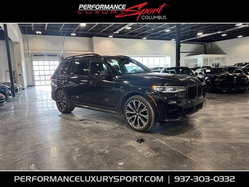 Used 2022 BMW X7 M50i w/ Dynamic Handling Package image 1