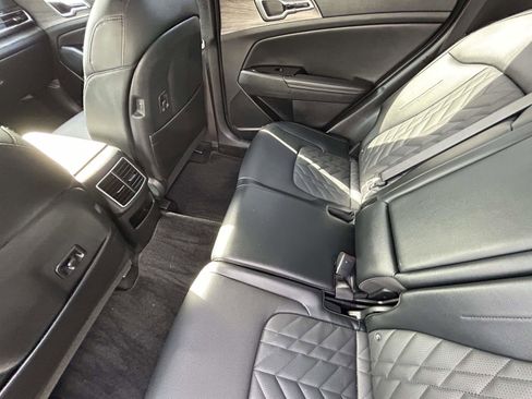 Used 2024 Kia Sportage X-Line image 11