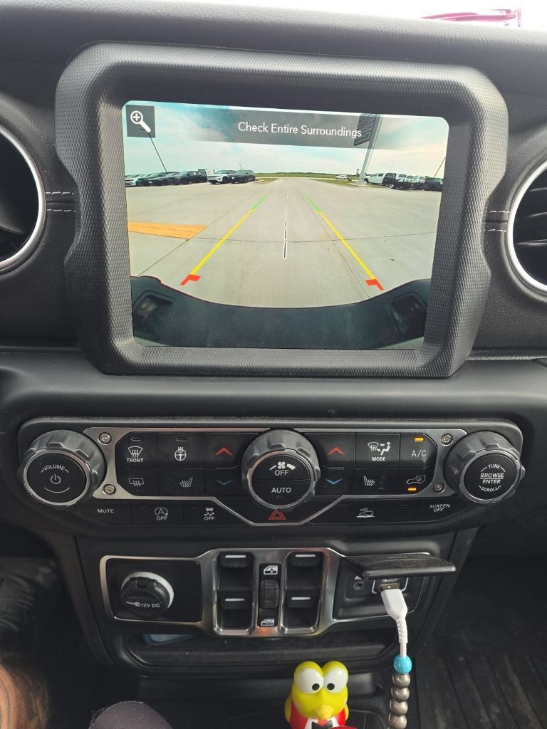 Used 2023 Jeep Gladiator Overland w/ Popular Equipment Package AWD/4WD image 50