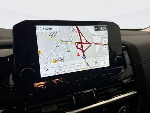 Used 2025 Nissan Pathfinder SL image 15