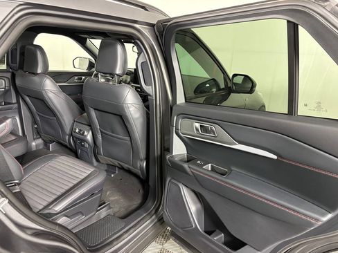 Certified 2026 Ford Explorer ST-Line w/ ST-Line Street Pack AWD/4WD image 36
