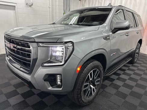 Used 2024 GMC Yukon AT4 w/ Technology Package AWD/4WD image 1