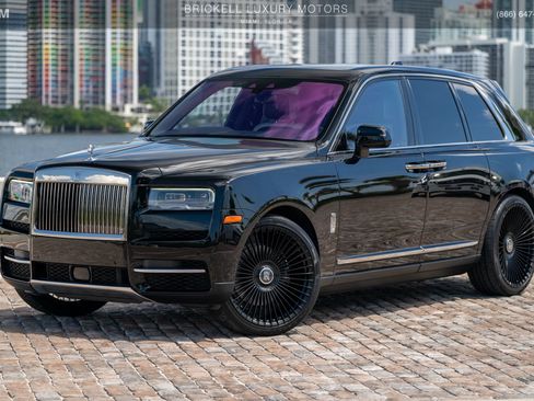 Used 2022 Rolls-Royce Cullinan AWD/4WD image 9