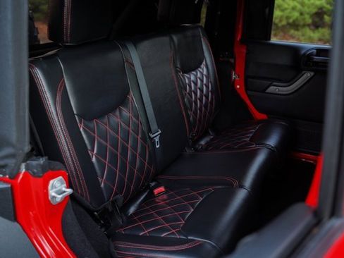 Used 2014 Jeep Wrangler Unlimited Sport w/ Quick Order Package 24S image 24