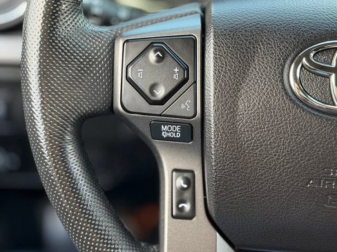 Used 2021 Toyota Tacoma TRD Sport w/ TRD Premium Sport Package AWD/4WD image 7