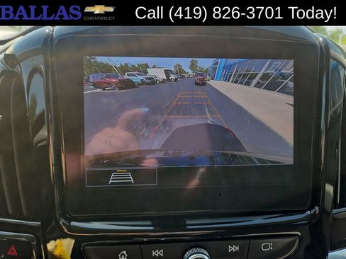 Used 2020 Chevrolet Traverse LT FWD image 15