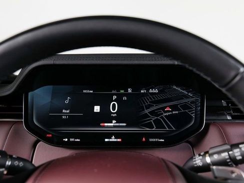 New 2025 Land Rover Range Rover SE image 16