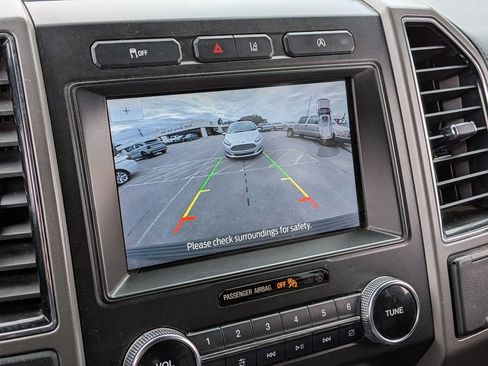 Used 2020 Ford Expedition XLT w/ Equipment Group 202A image 6