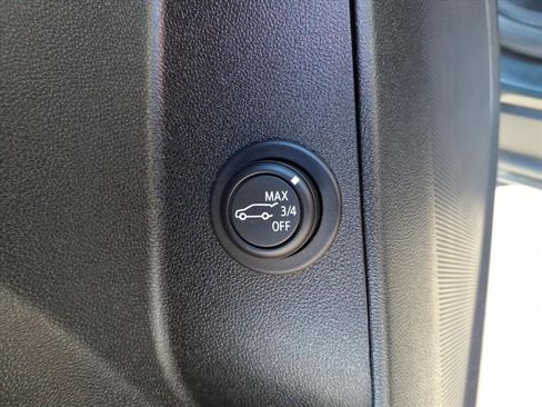 Used 2021 Chevrolet Equinox LT image 16