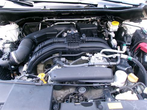 Used 2019 Subaru Impreza 2.0i Limited image 9