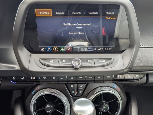 Used 2024 Chevrolet Camaro LT w/ RS Package image 16