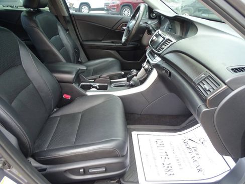 Used 2014 Honda Accord Touring image 42