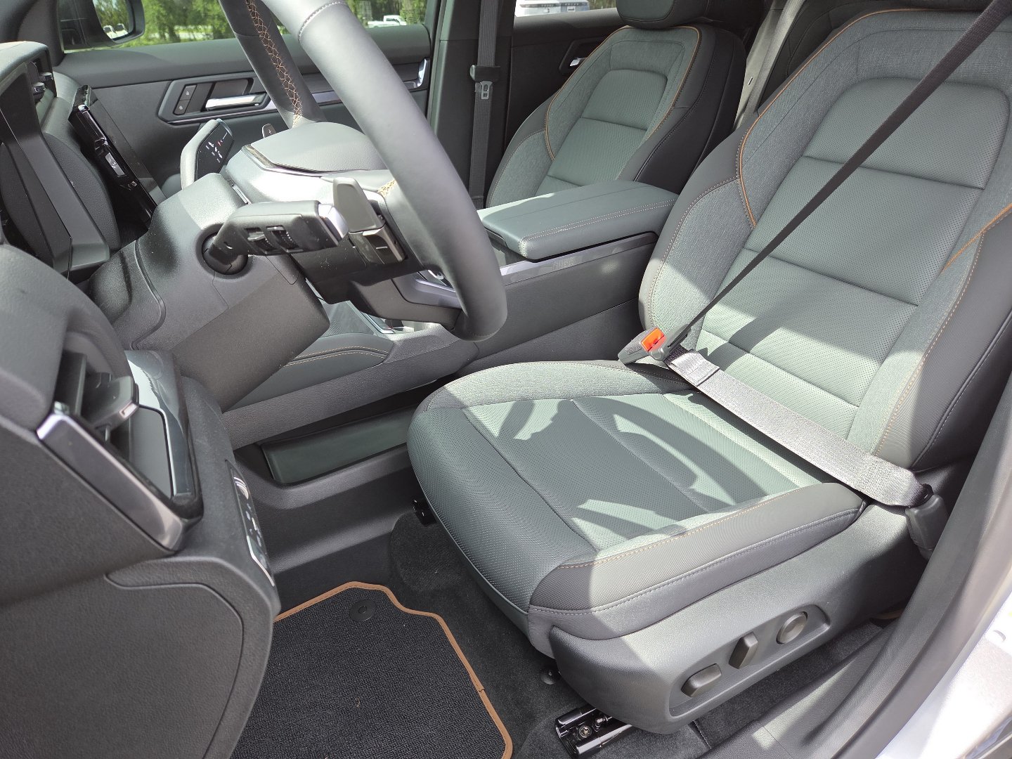 New 2026 GMC Terrain AT4 w/ Convenience Package III AWD/4WD image 28