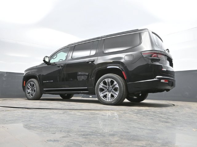 Used 2024 Jeep Wagoneer Series II AWD/4WD image 43