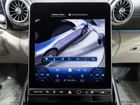 Used 2023 Mercedes-Benz SL 63 AMG 4MATIC image 26