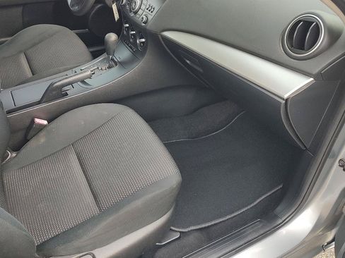 Used 2012 MAZDA MAZDA3 i Sport FWD image 24