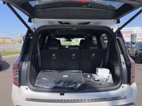 New 2026 Nissan Armada SL w/ Captain's Chari Seat Package AWD/4WD image 23