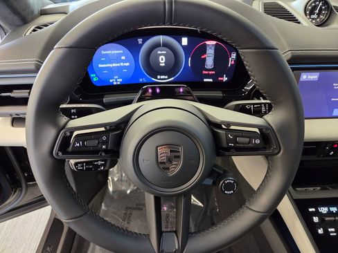 New 2026 Porsche Macan Turbo Electric AWD/4WD image 17
