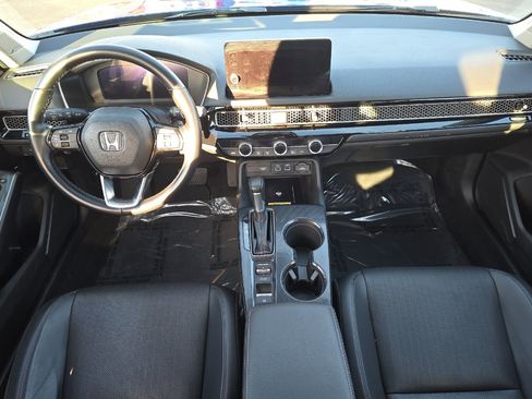 Used 2022 Honda Civic Touring image 12