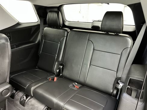 Used 2018 Chevrolet Traverse Premier image 14