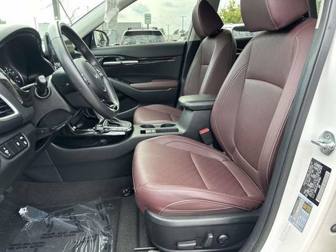 Used 2023 Kia Seltos SX w/ SX Sunroof Package AWD/4WD image 14