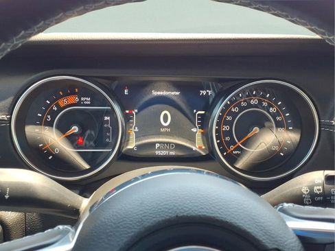 Used 2021 Jeep Wrangler Unlimited Sahara AWD/4WD image 22