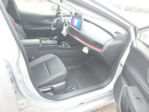 New 2026 Toyota Prius Plug-In Hybrid image 10