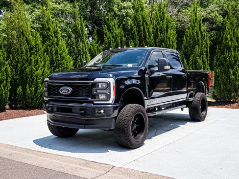 Used 2023 Ford F250 Lariat w/ Lariat Ultimate Package AWD/4WD image 5