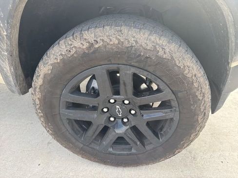 Used 2024 Chevrolet Colorado Trail Boss w/ Advanced Trailering Package image 2