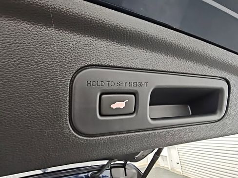 Used 2025 Acura MDX w/ Technology Package image 38