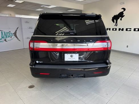 Used 2019 Lincoln Navigator Reserve AWD/4WD image 6