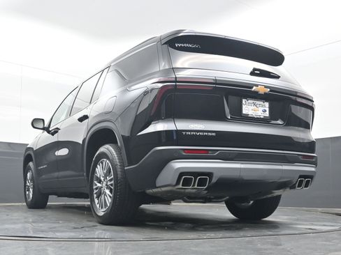 Certified 2025 Chevrolet Traverse LT image 29