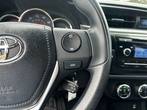 Used 2015 Toyota Corolla L image 15