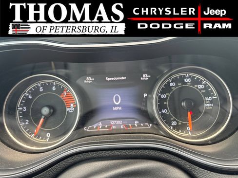 Used 2019 Jeep Cherokee Limited AWD/4WD image 16