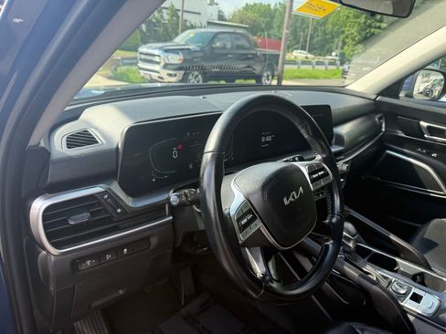 Used 2024 Kia Telluride S w/ S Sunroof Package image 12