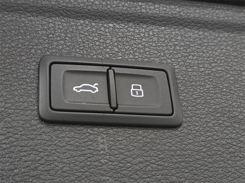 Certified 2023 Audi Q5 2.0T Premium w/ Convenience Package image 27