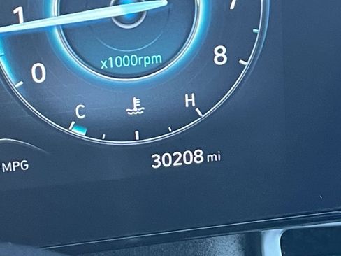 Used 2025 Hyundai Elantra Limited image 43