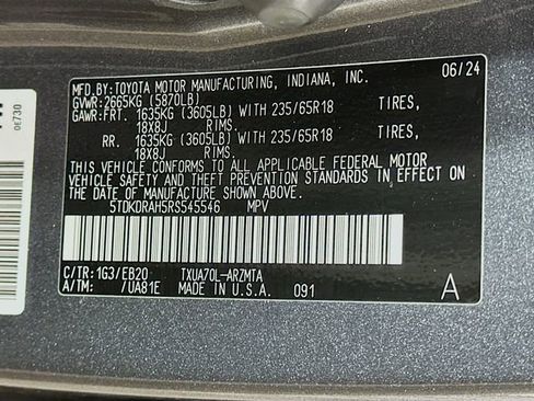 Used 2024 Toyota Highlander XLE image 27