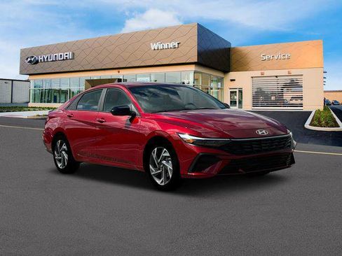 New 2025 Hyundai Elantra Sport FWD image 11