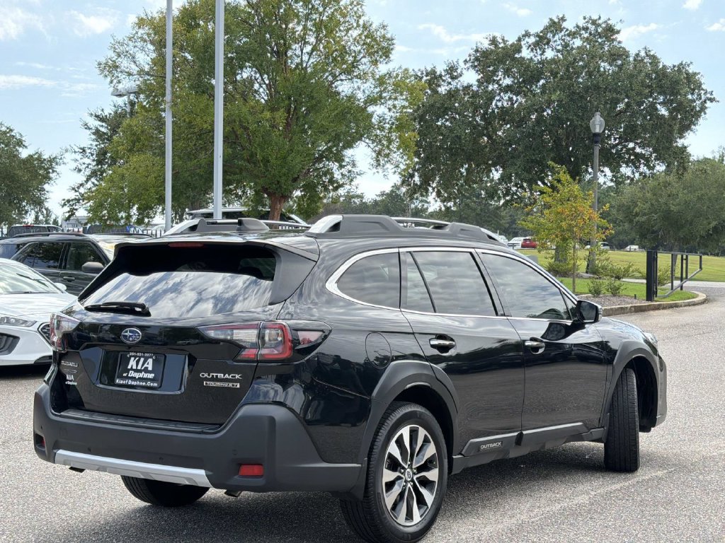 Used 2023 Subaru Outback Touring XT w/ Popular Package #2 AWD/4WD image 4