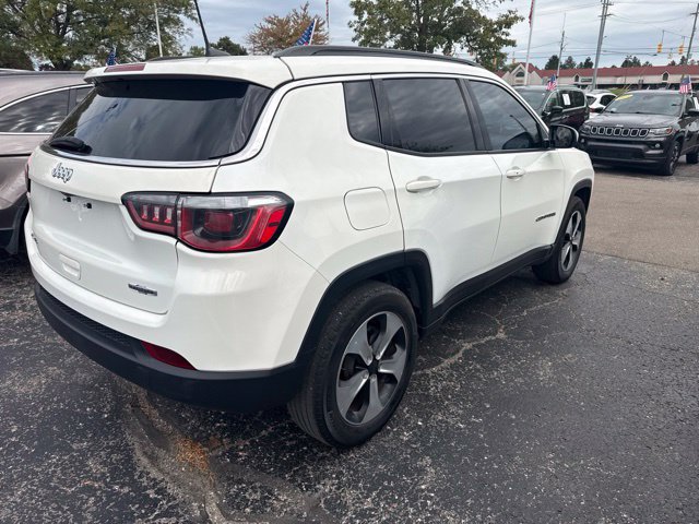 Used 2017 Jeep Compass Latitude w/ Popular Equipment Group AWD/4WD image 7