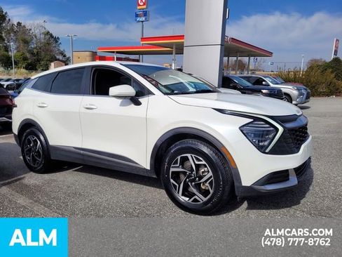 Used 2024 Kia Sportage LX image 12