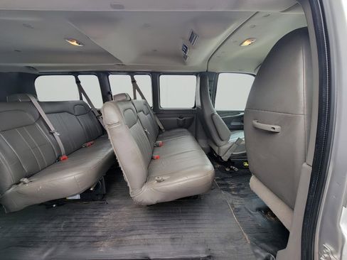 Used 2015 Chevrolet Express 2500 LS image 25