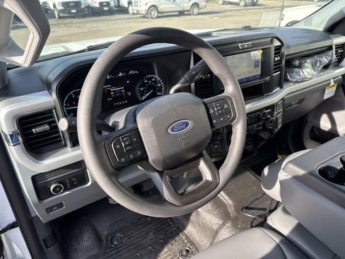 New 2026 Ford F550 4x4 Crew Cab image 13
