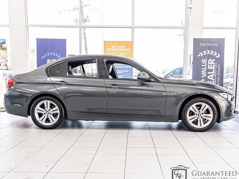 Used 2016 BMW 328i xDrive Sedan AWD/4WD image 9