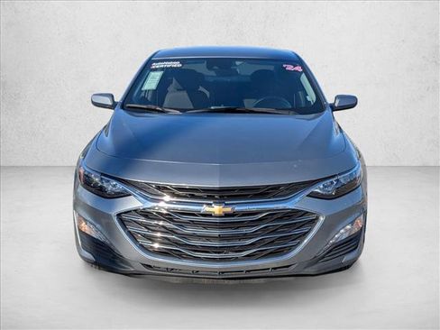 Used 2024 Chevrolet Malibu LT image 2