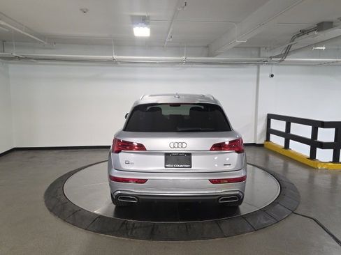Used 2023 Audi Q5 2.0T Premium w/ Convenience Package image 7