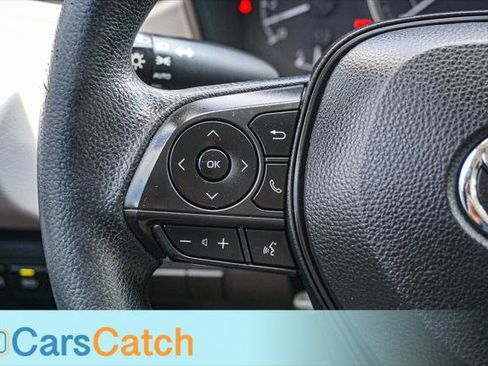Used 2020 Toyota Corolla LE FWD image 22