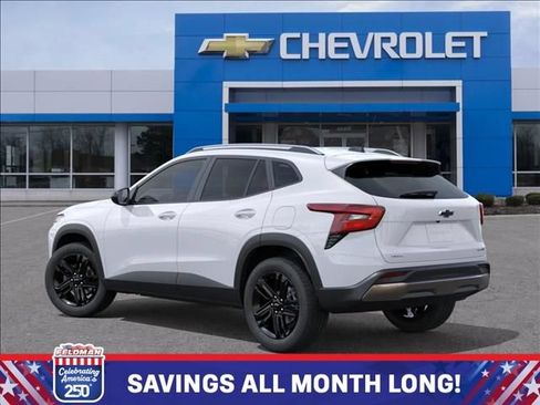 New 2026 Chevrolet Trax ACTIV w/ Sunroof Package FWD image 3